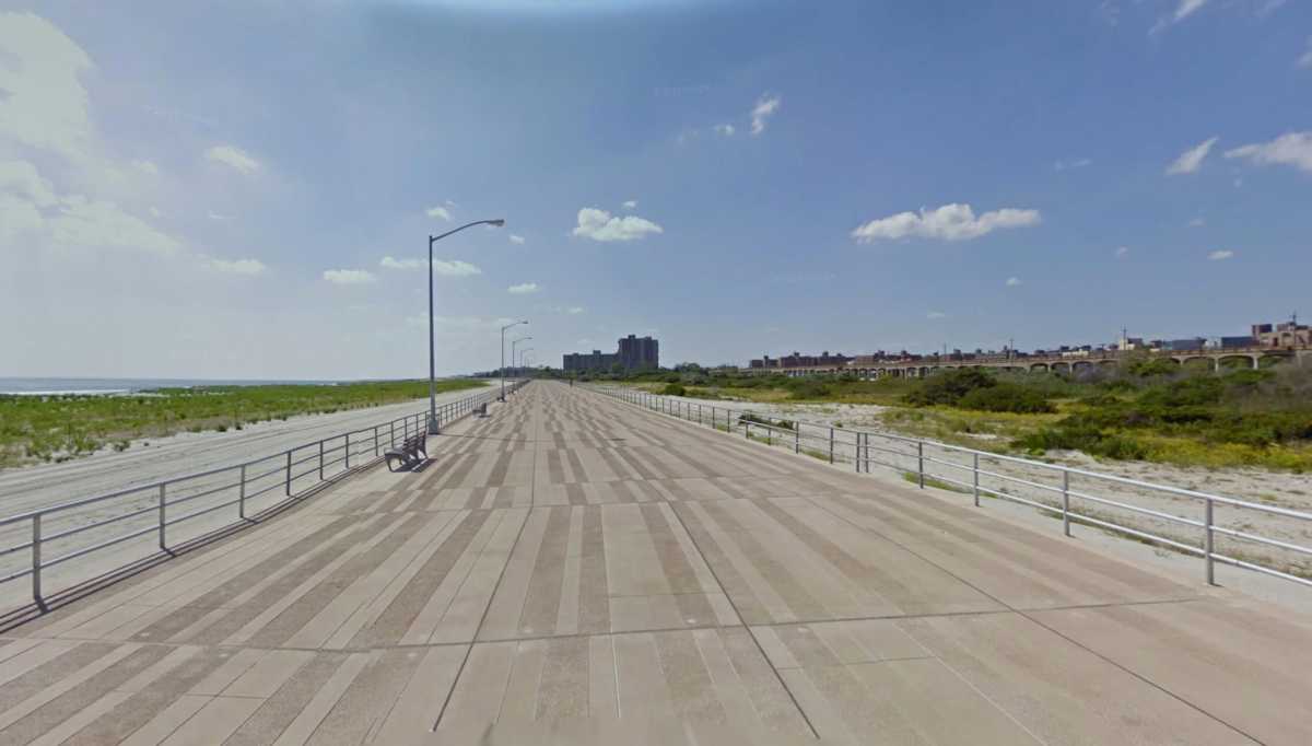 Rockaway boardwalk at Beach 47th