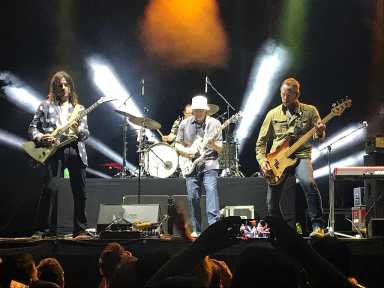 Weezer_Bethlehem_2019_1