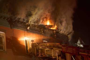 follolloydwburgfire2-1200×800-1