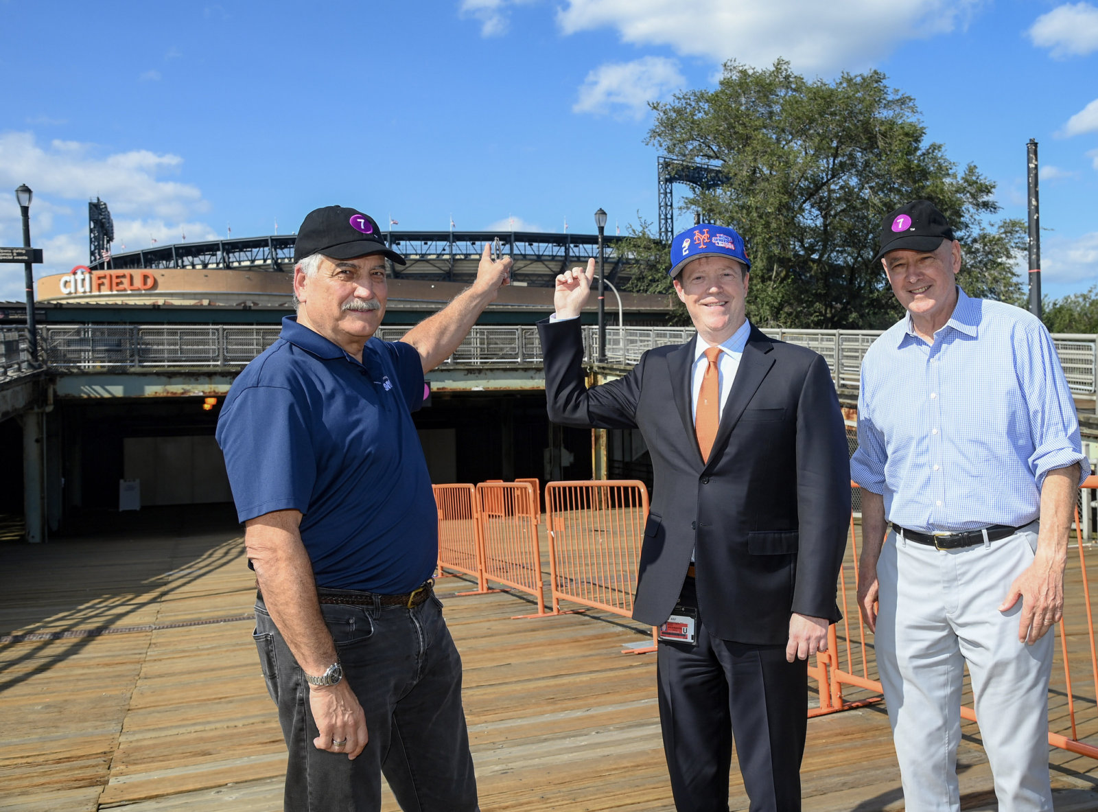 Subway announcements by Mets broadcasters Keith Hernandez, Ron Darling and Gary Cohen roll out