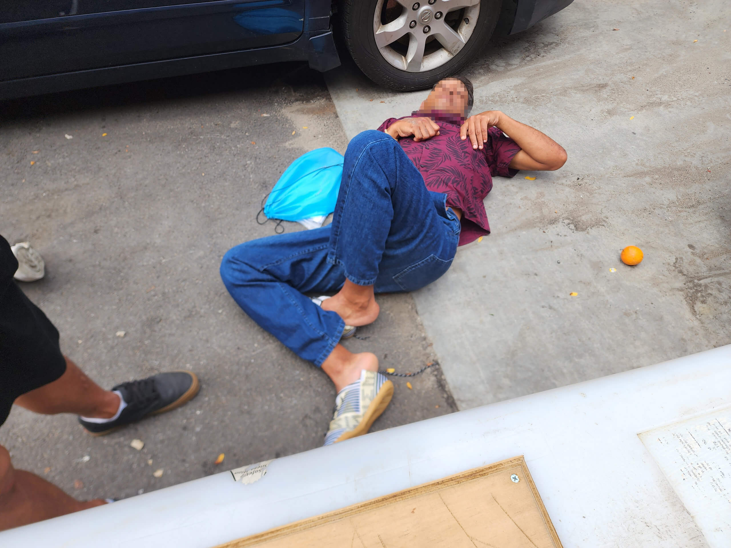 Homeless migrants left to sleep on Midtown streets as city shelters turn them away 11