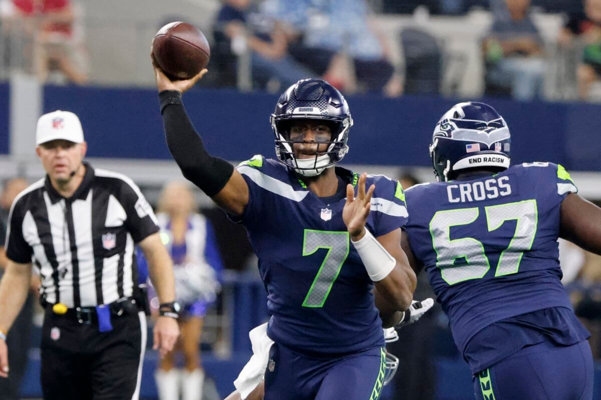 Geno Smith leads the Seahawks against the 49ers