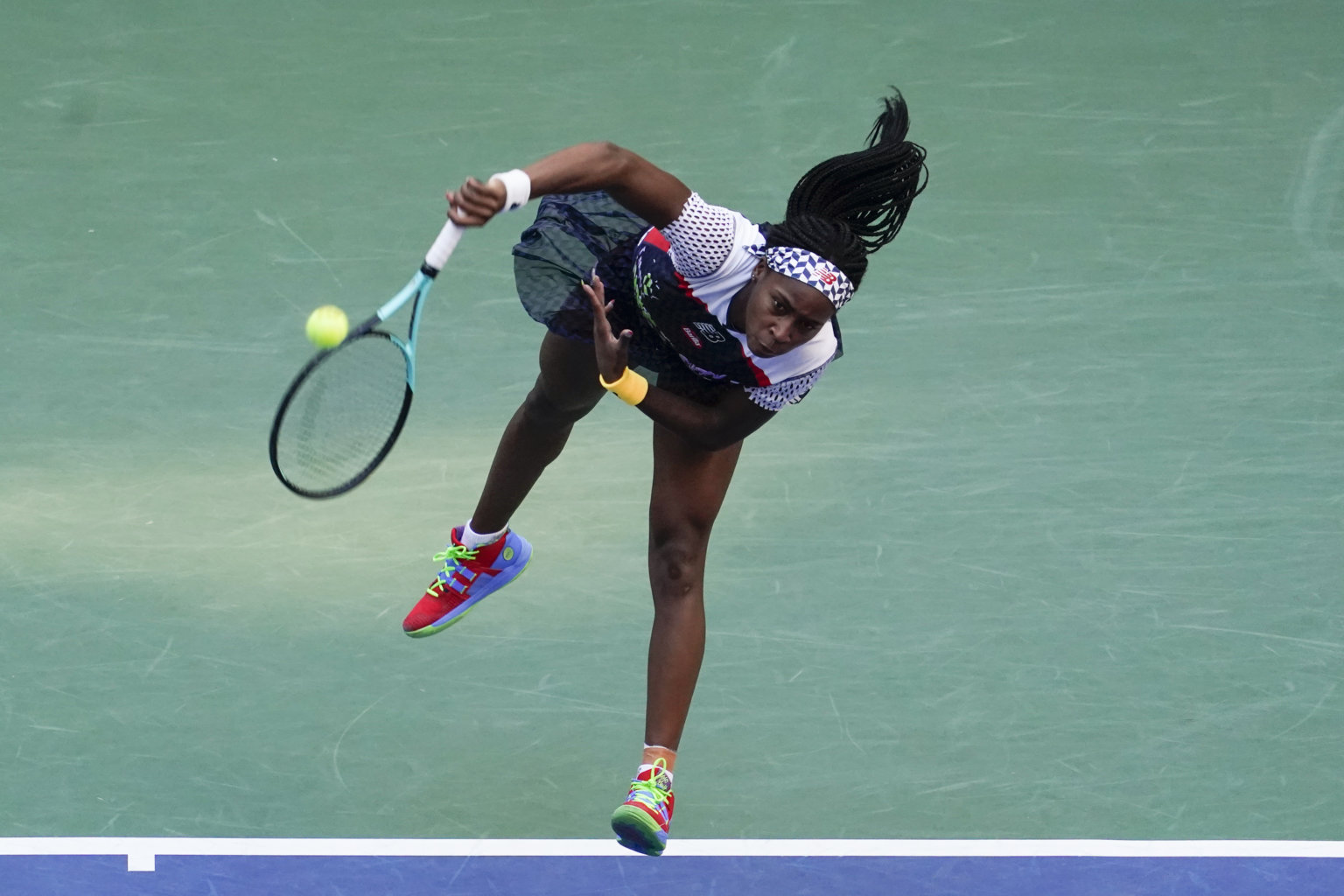 Coco Gauff easily handles Madison Keys in third round of 2022 US Open