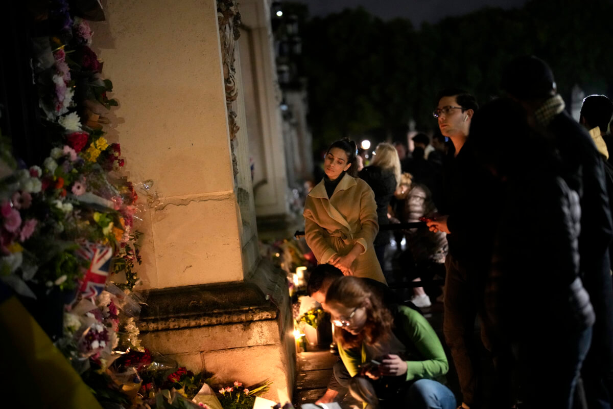 Britain mourns Queen Elizabeth II