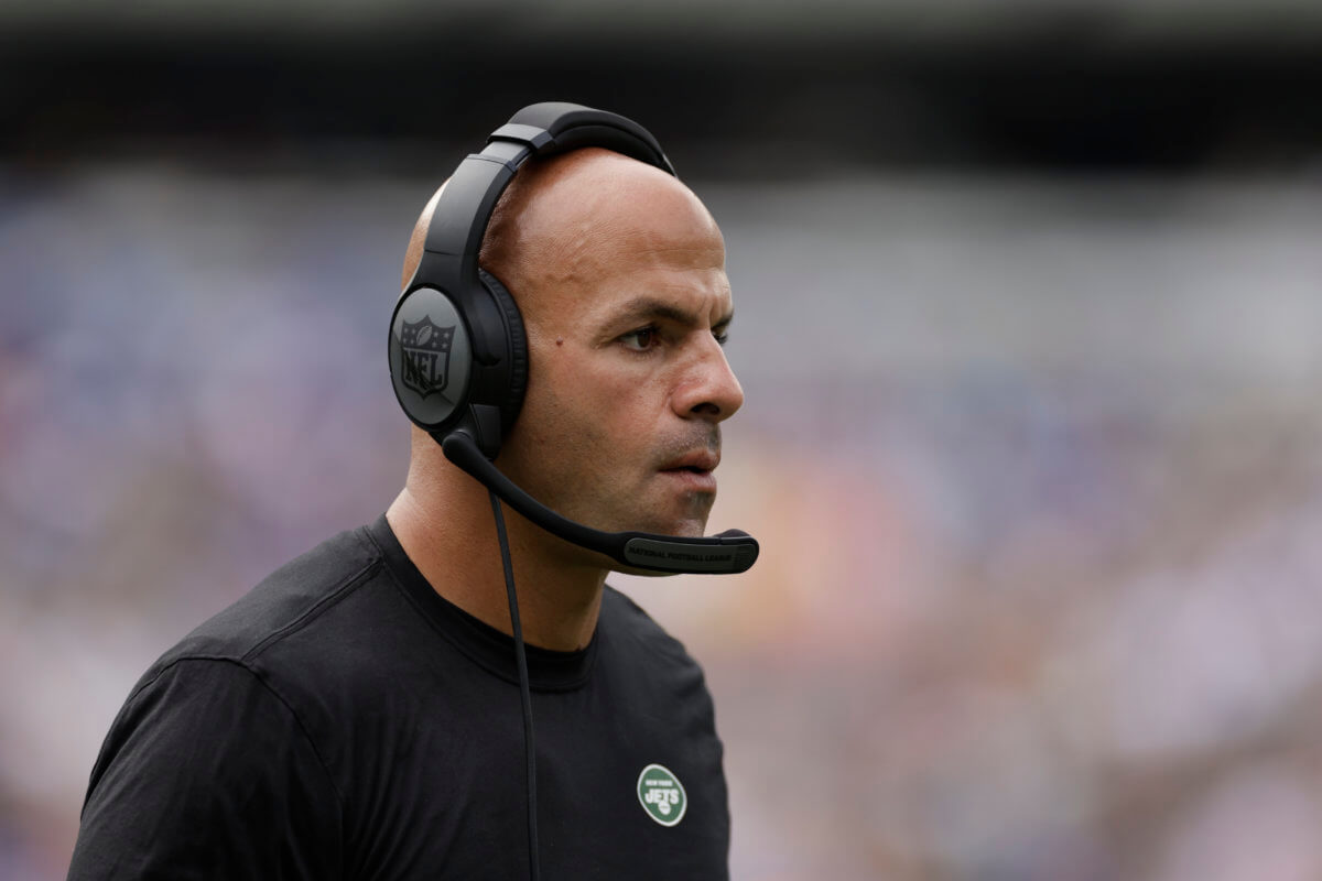 New York Jets head coach Robert Saleh wears New York Islanders