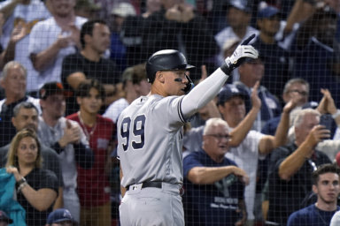 Aaron Judge leads the Yankees to another win