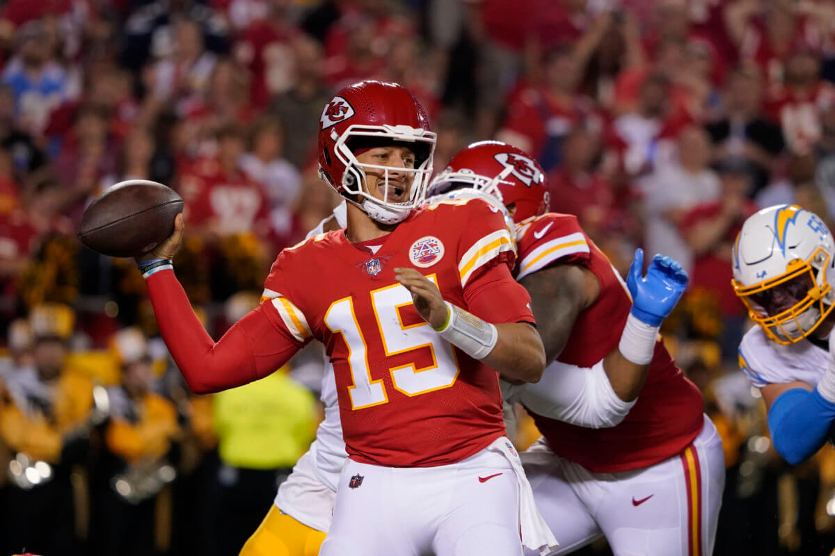 Patrick Mahomes and the Kansas City Chiefs take on the Bengals