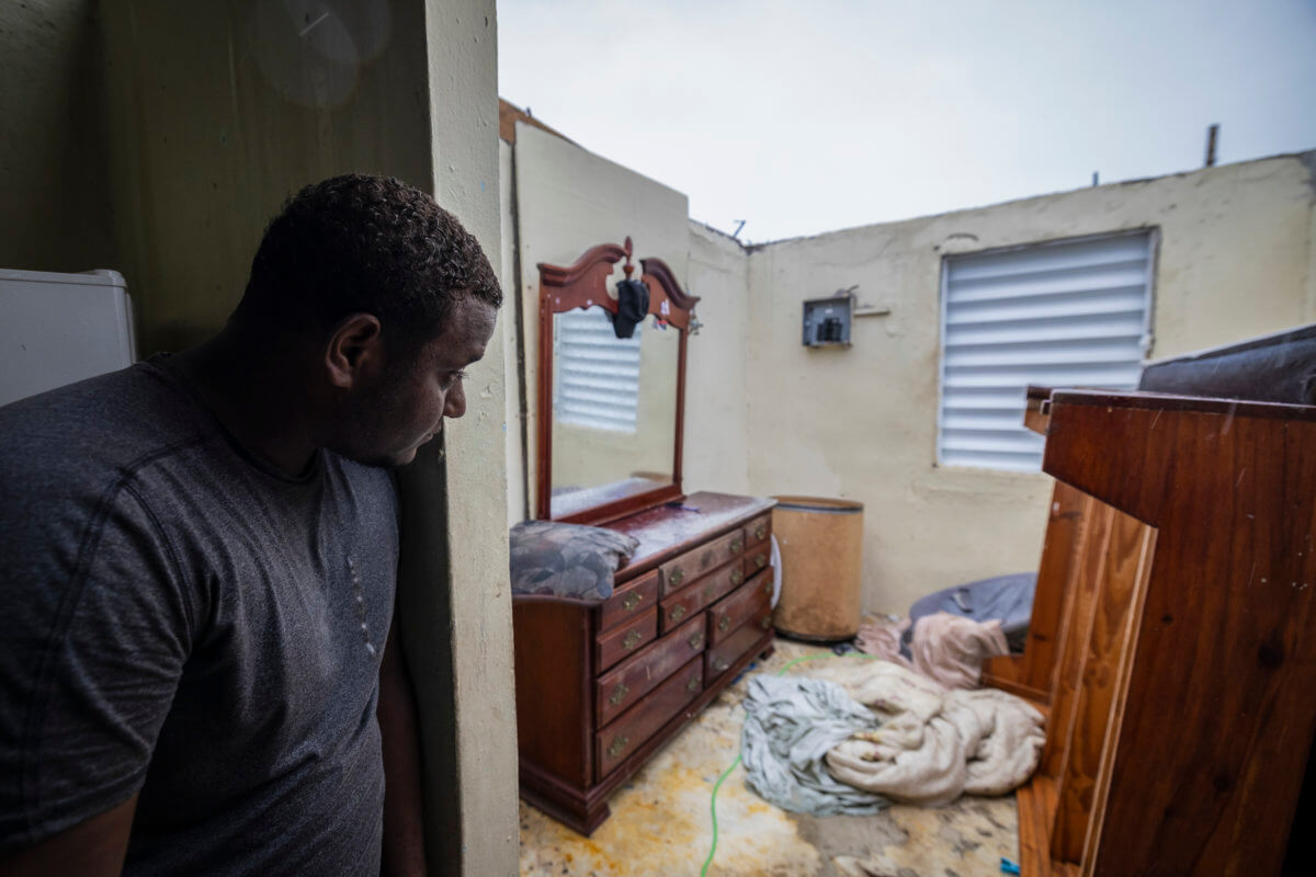 Hurricane Fiona rips through powerless Puerto Rico 2
