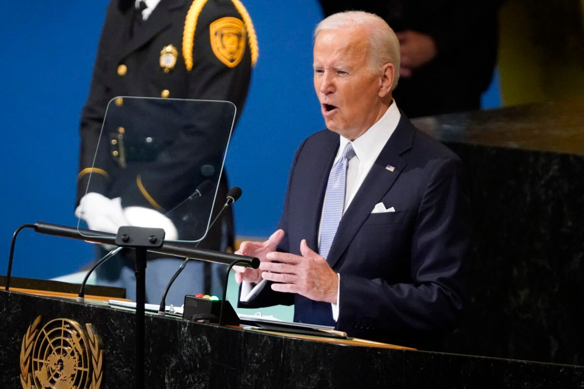 Biden, West ready to punish Putin if he carries out threats on Ukraine