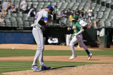 deGrom struggles continue in Oakland