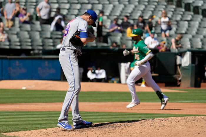 deGrom struggles continue in Oakland