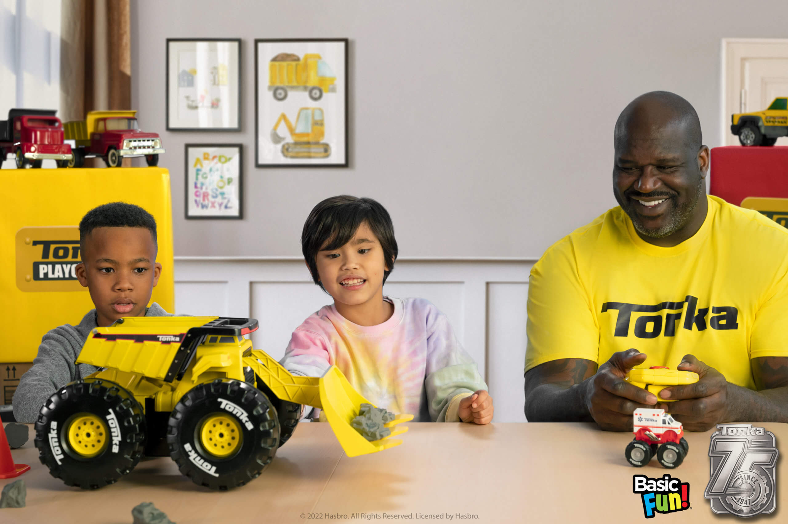 Shaquille O'Neal helps Tonka celebrate 75th anniversary in New York City 6