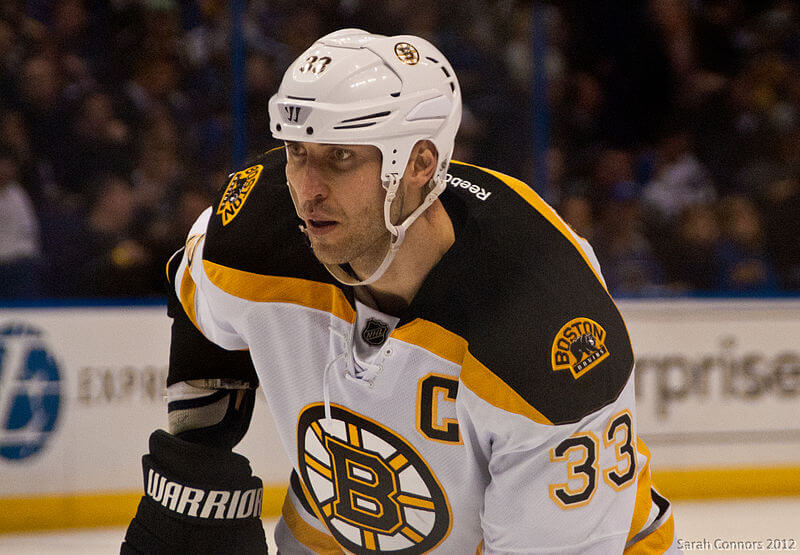 Zdeno Chara, 45, announces NHL retirement, signing one-day deal
