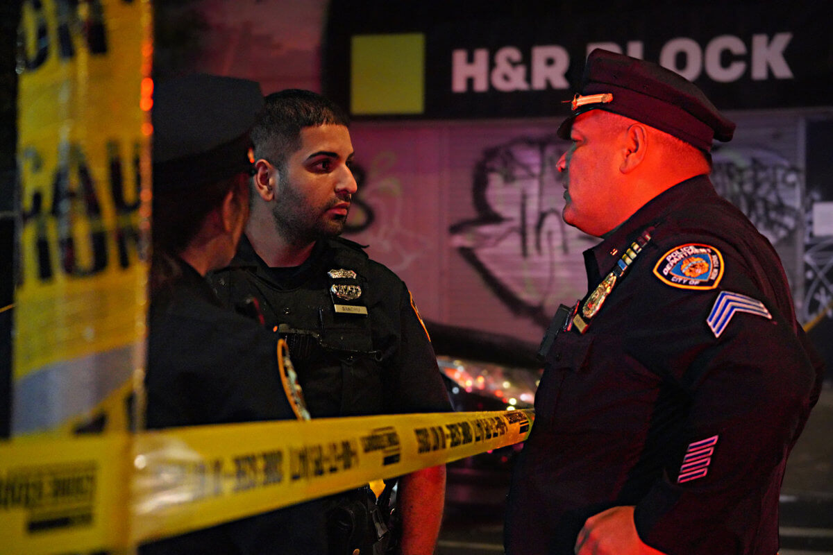 Alphabet City shooting leaves man wounded in the back: NYPD 4