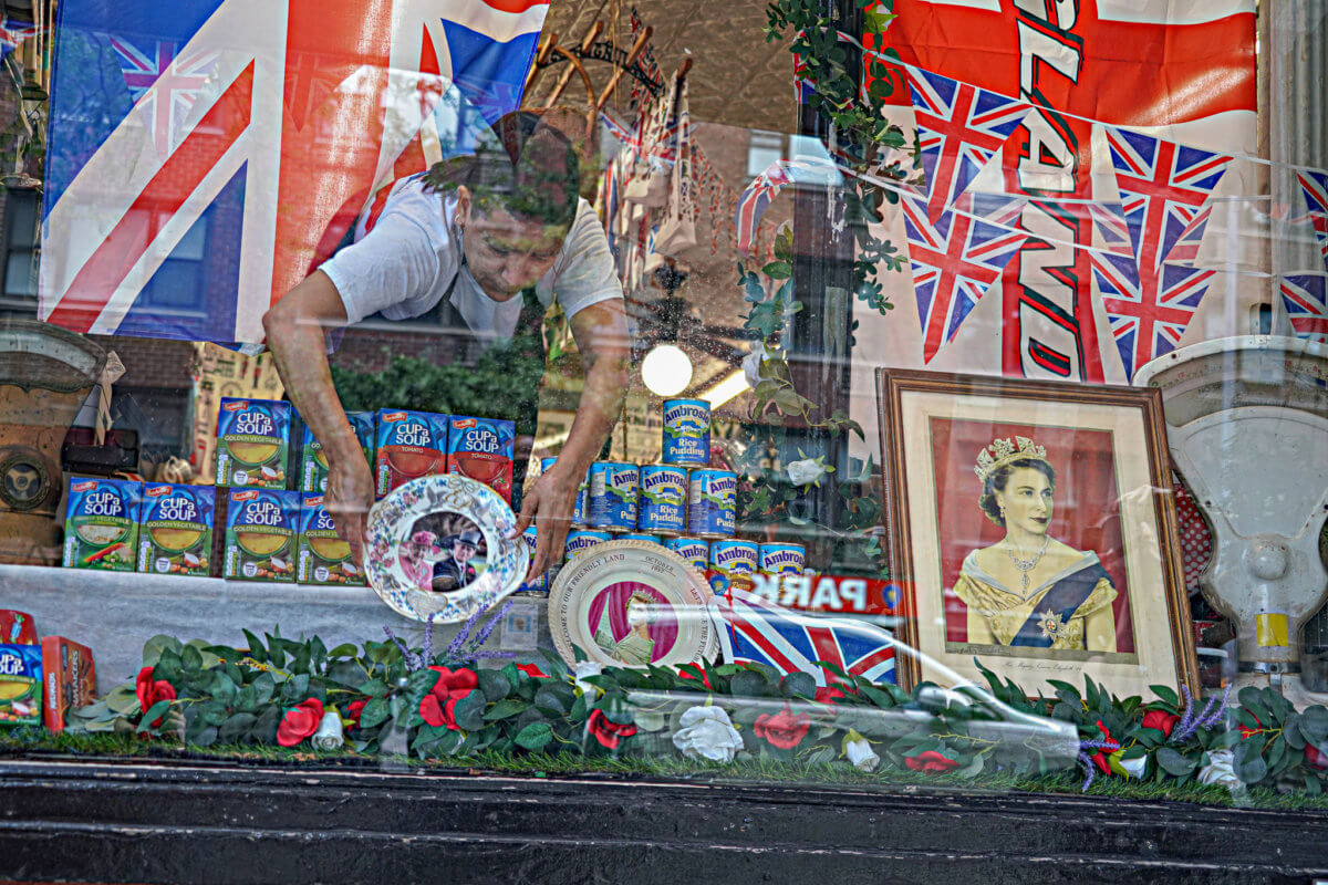 'Devastated' New Yorkers mourn the death of Queen Elizabeth II in West Village's 'Little Britain' 8
