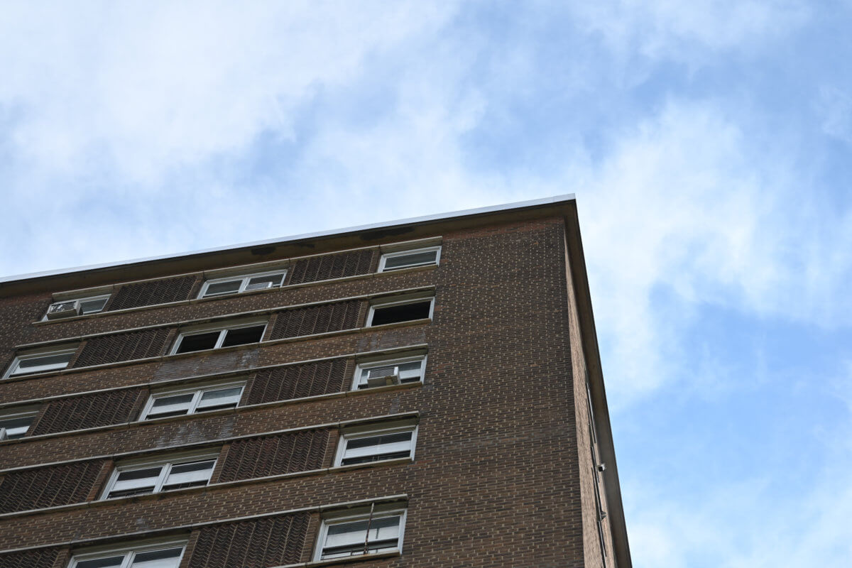 Dramatic rescue in Brooklyn high-rise blaze