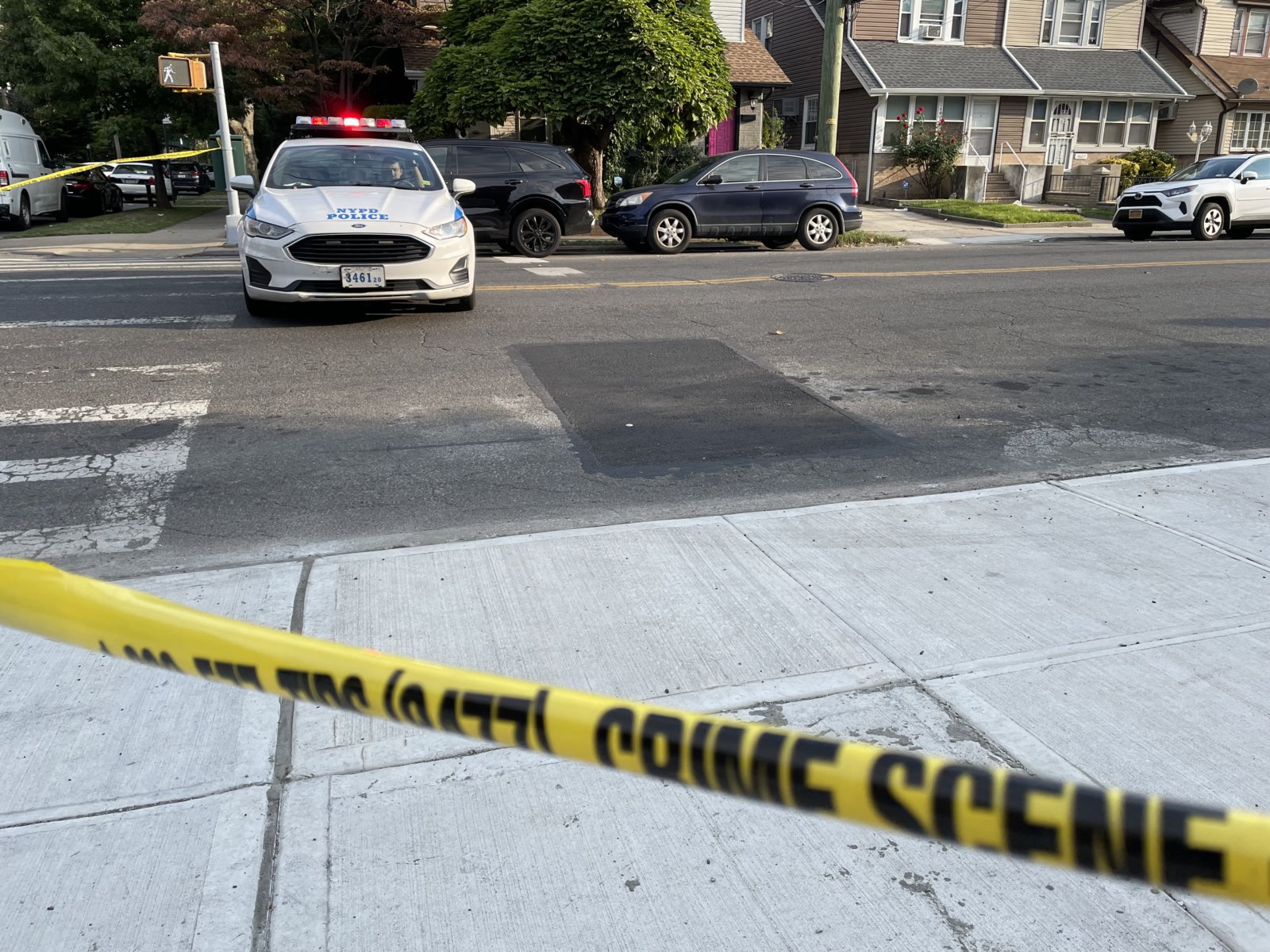 Double Brooklyn shooting after botched car deal leaves one man dead