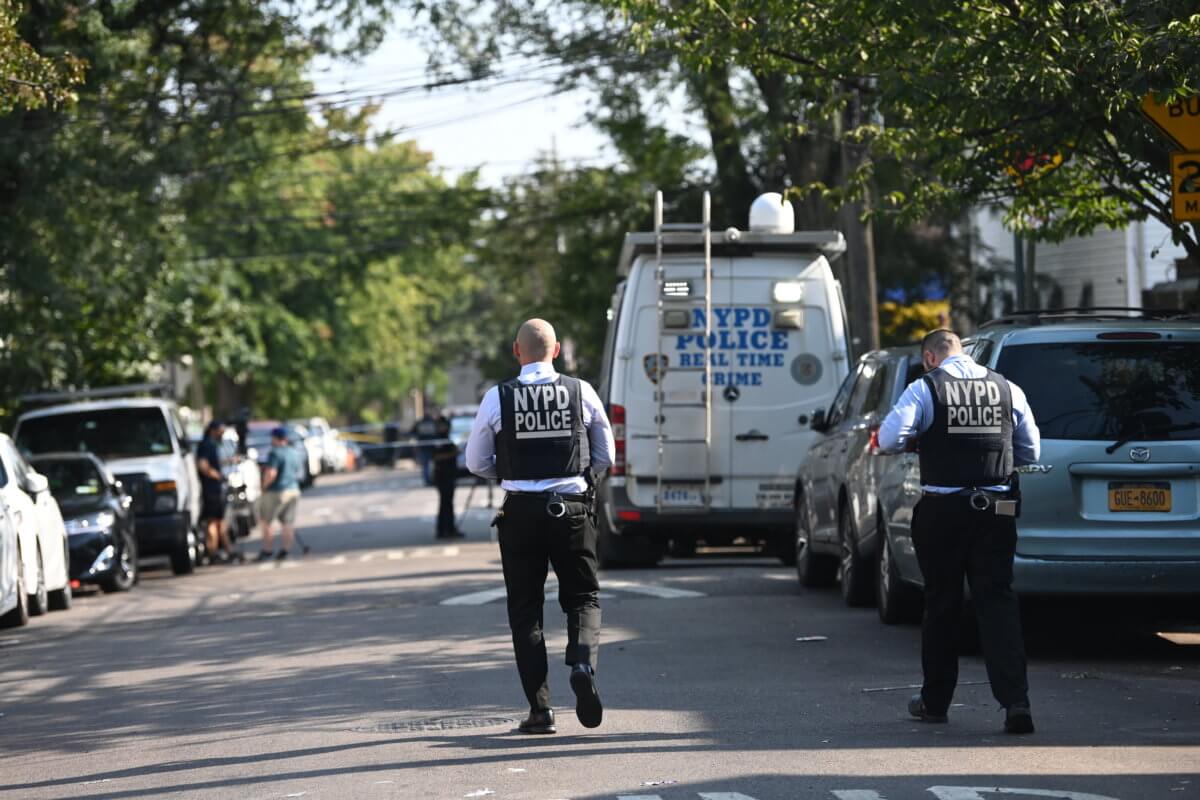 Queens shooting leaves four men injured