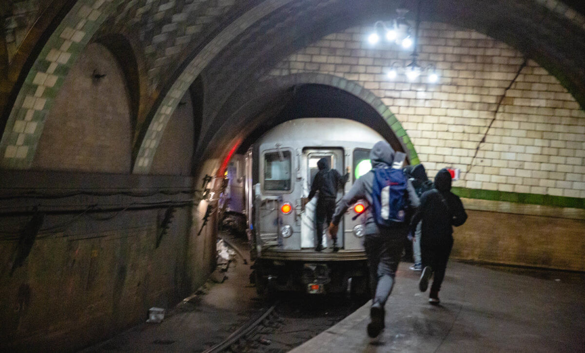 Subway surfer dices with death as he rides on top of moving high speed  train - World News - Mirror Online