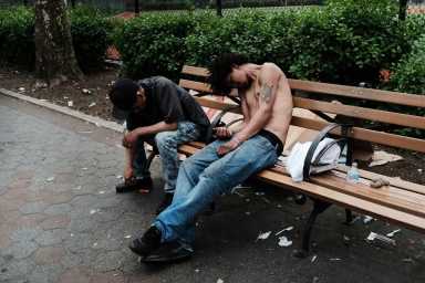 junkies-in-the-park-1200×800-1