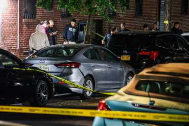 Harlem shooting leaves man critically injured