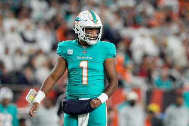 Tua Tagovailoa will start for the Dolphins against the Steelers