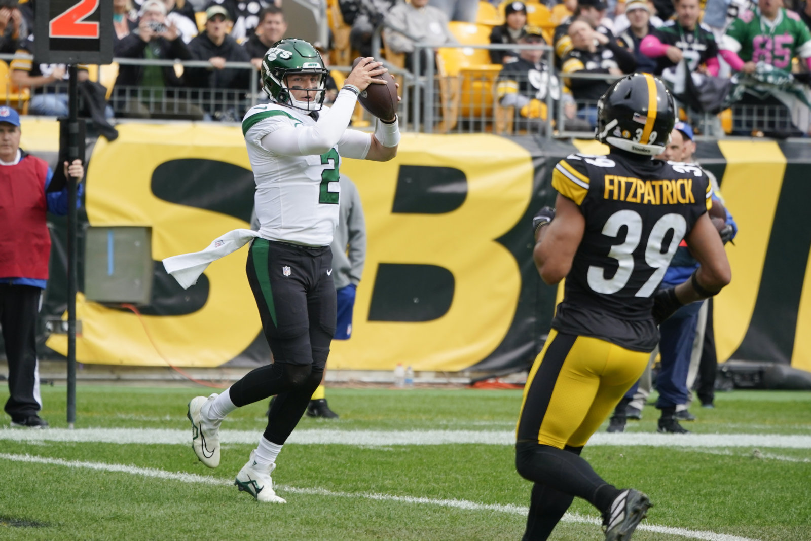 Wilson rallies Jets past Pickett, Steelers 2420 amNewYork