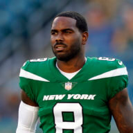 Jets trade Elijah Moore to Browns