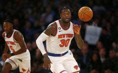 Knicks forward Julius Randle dribbles up court against the Magic on Monday night.