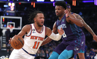 Jalen Brunson leads the Knicks to a win over the Hornets