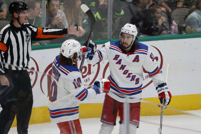 Rangers beat Stars 6-3