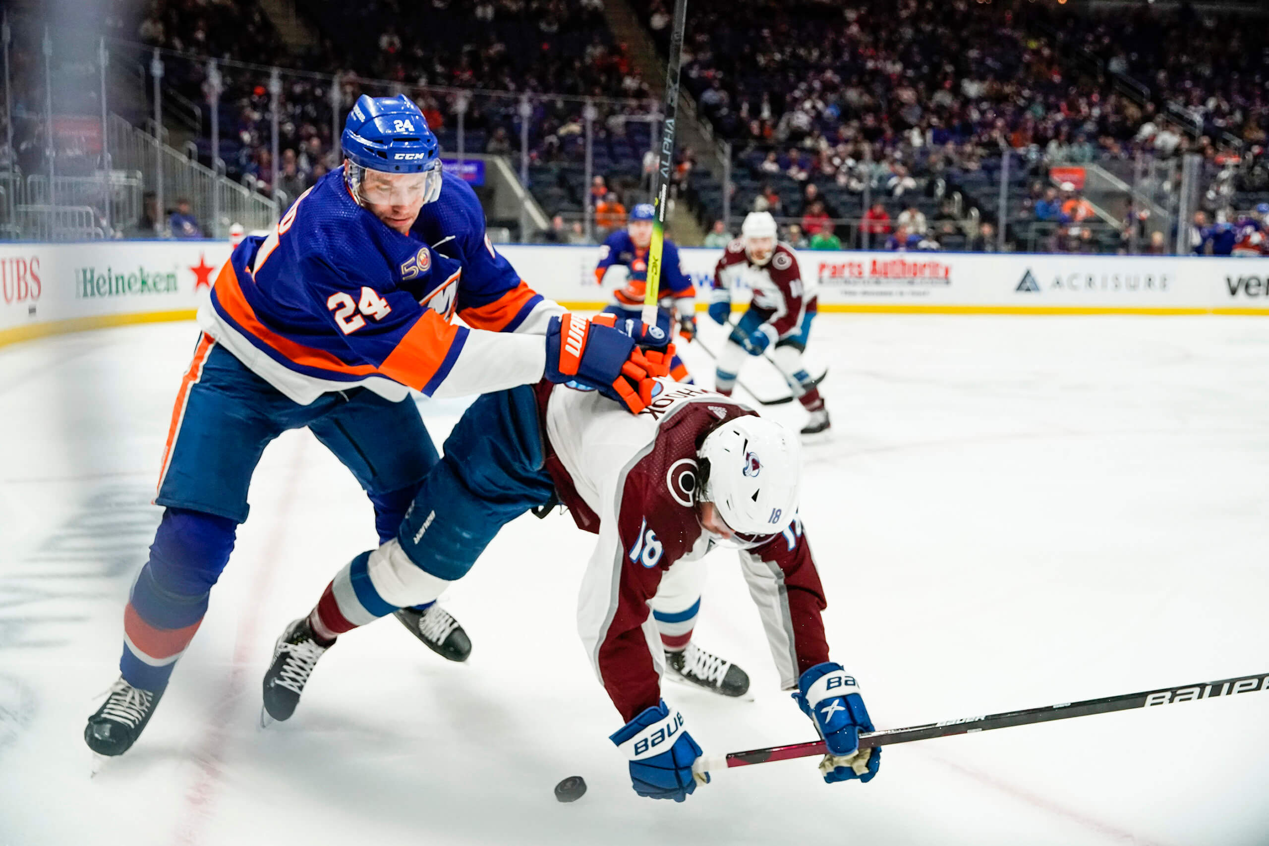 Scott Mayfield Islanders