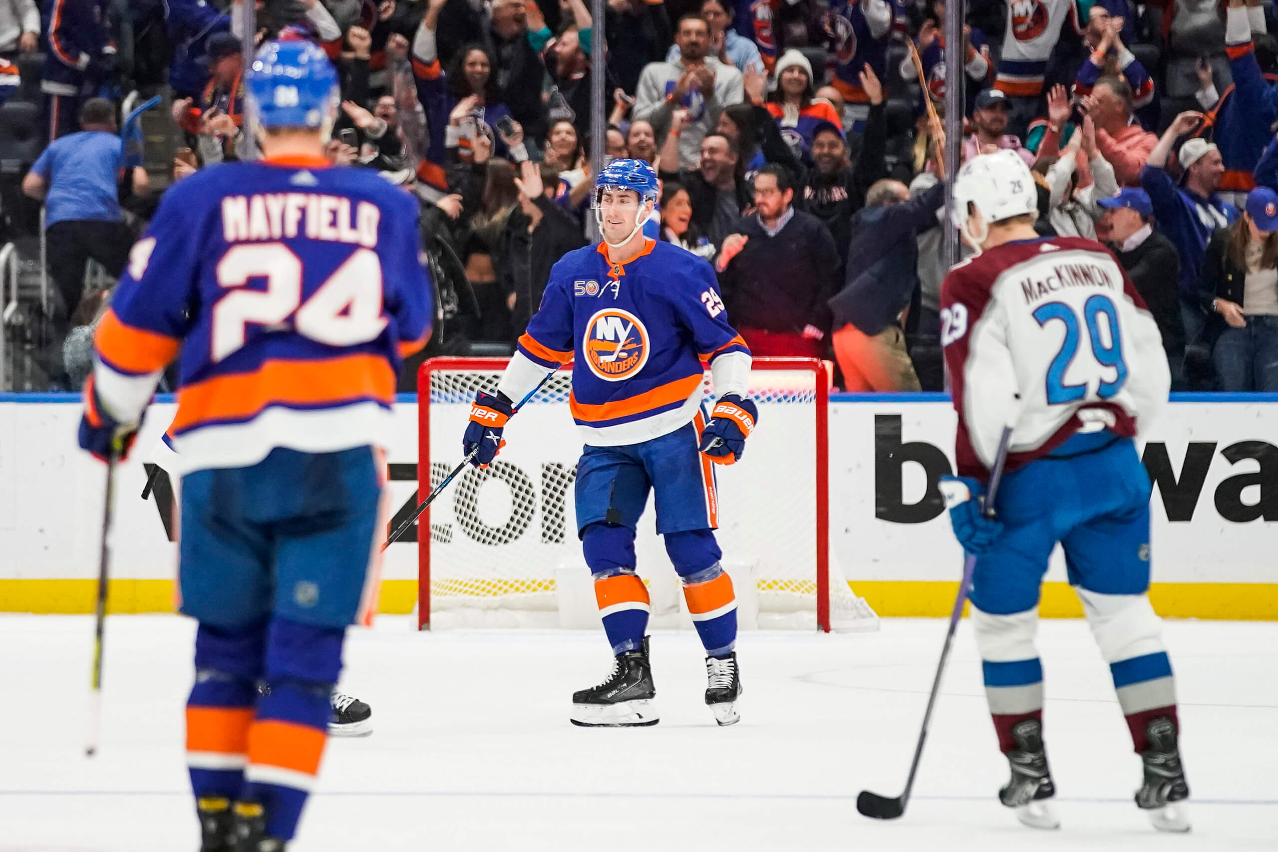 Islanders Avalanche Brock Nelson