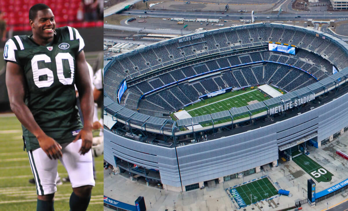 D'brickashaw Ferguson (left) was honored with a spot in the Jets' Ring of Honor on Sunday.