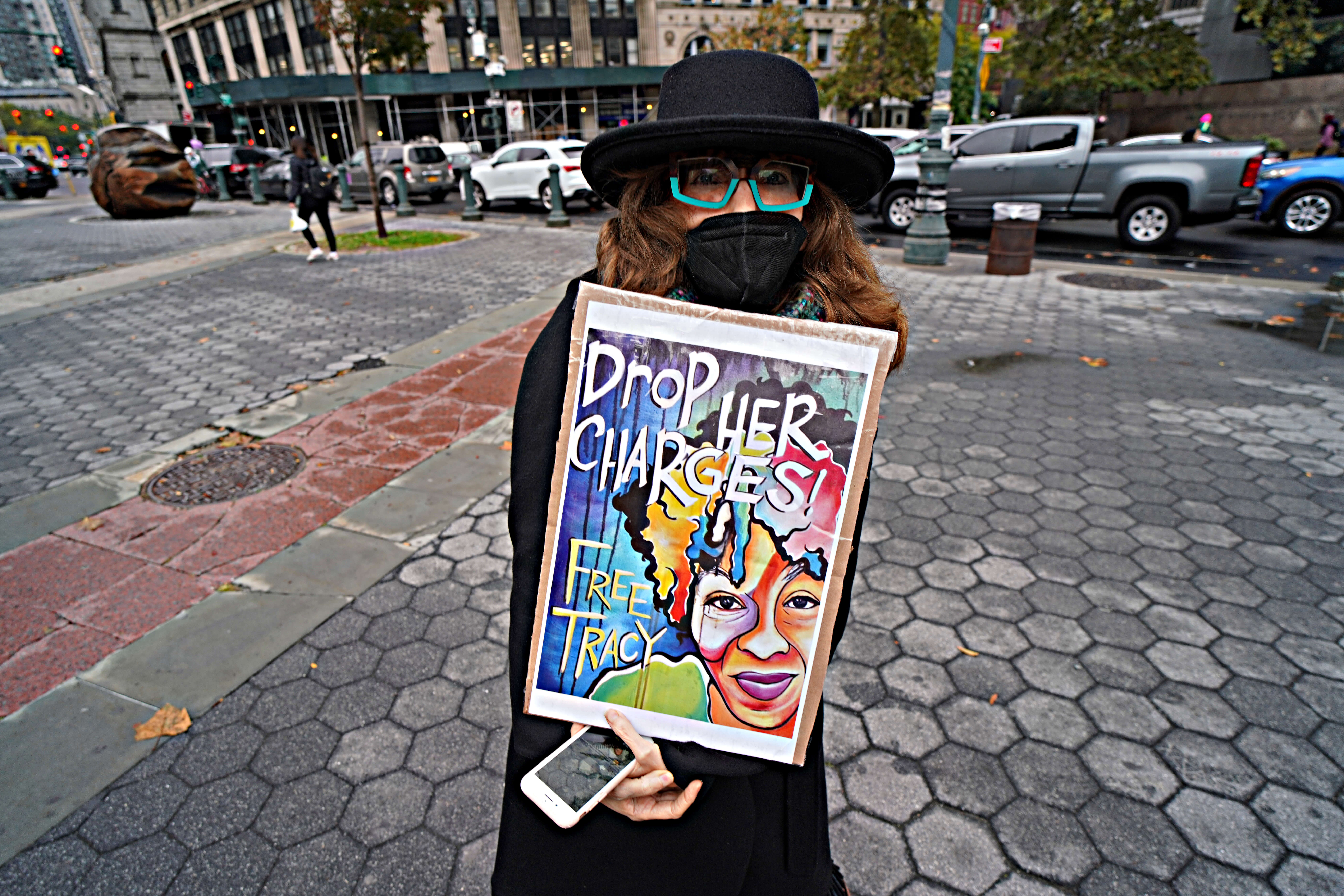 'Drop her charges': Advocates deliver 20,000 signatures urging DA Bragg to end manslaughter case involving domestic violence survivor 9