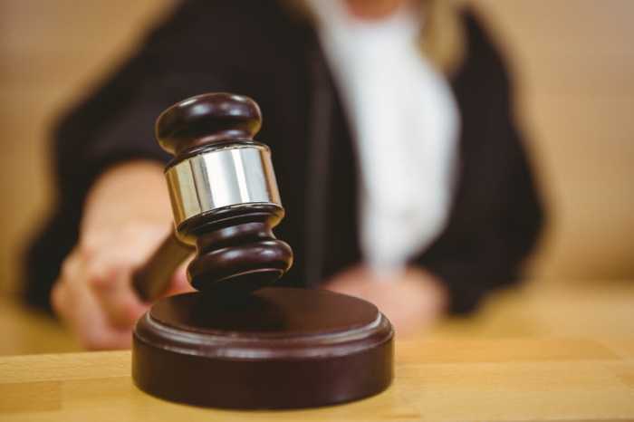 Close Look at Court Hammer
