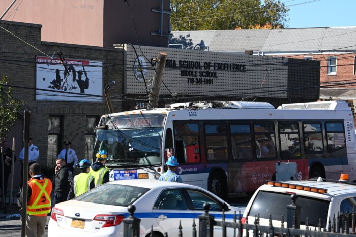 Chaos in Queens: Man holds bus driver hostage, sets in motion hundreds losing power 5