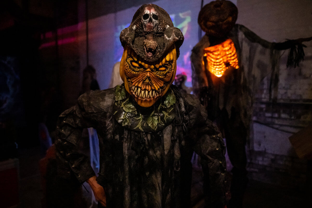 Terror on Totten: NYPD unveils spooky haunted house in Queens