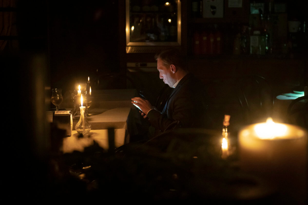Ukraine blackouts amid Russian shelling
