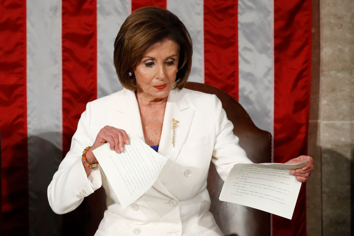In Pelosi, women admire a leader with calm, cool confidence 2 Pelosi tears up Trump speech