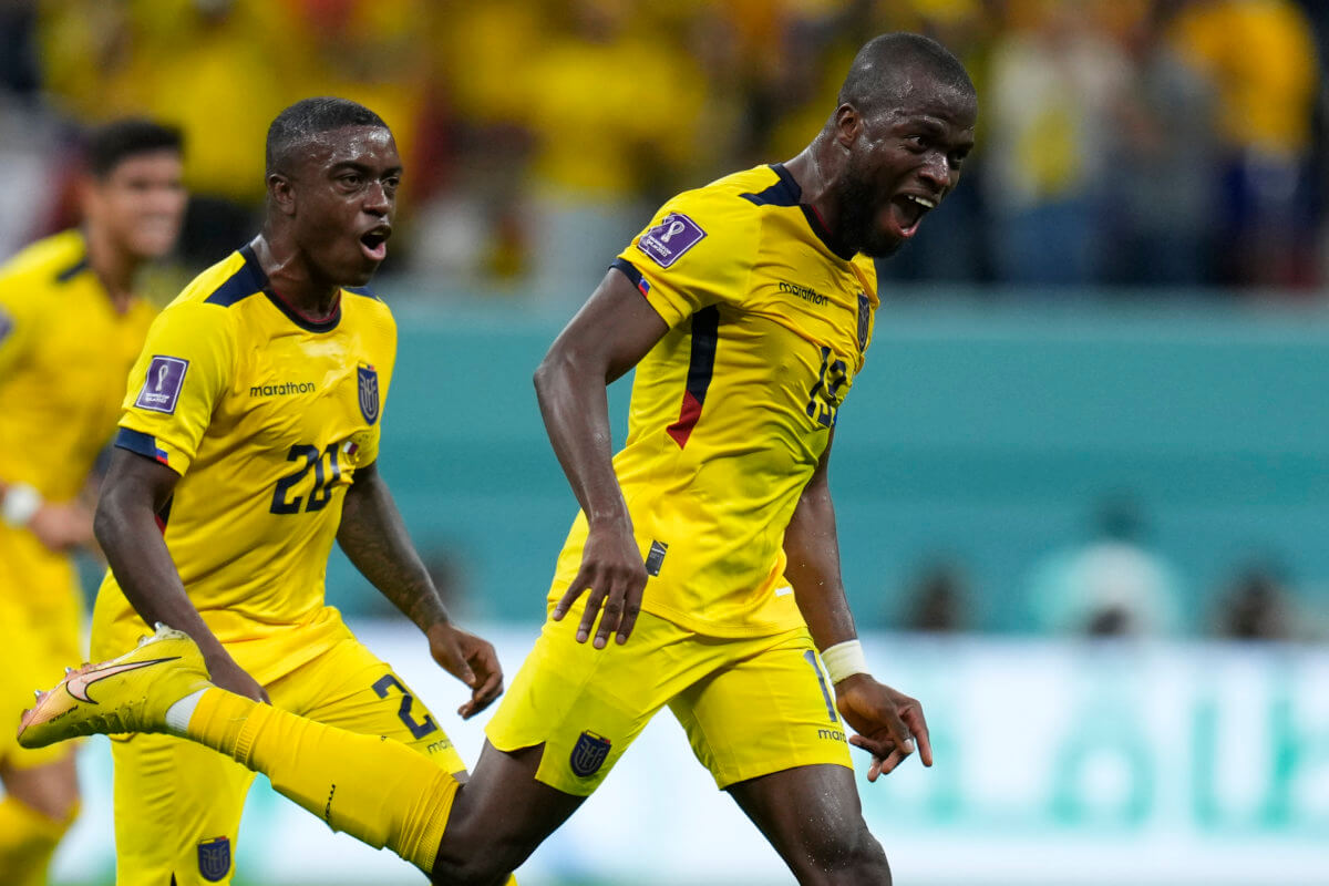 Valencia scores 2, Ecuador rolls through host Qatar in 2022 World Cup