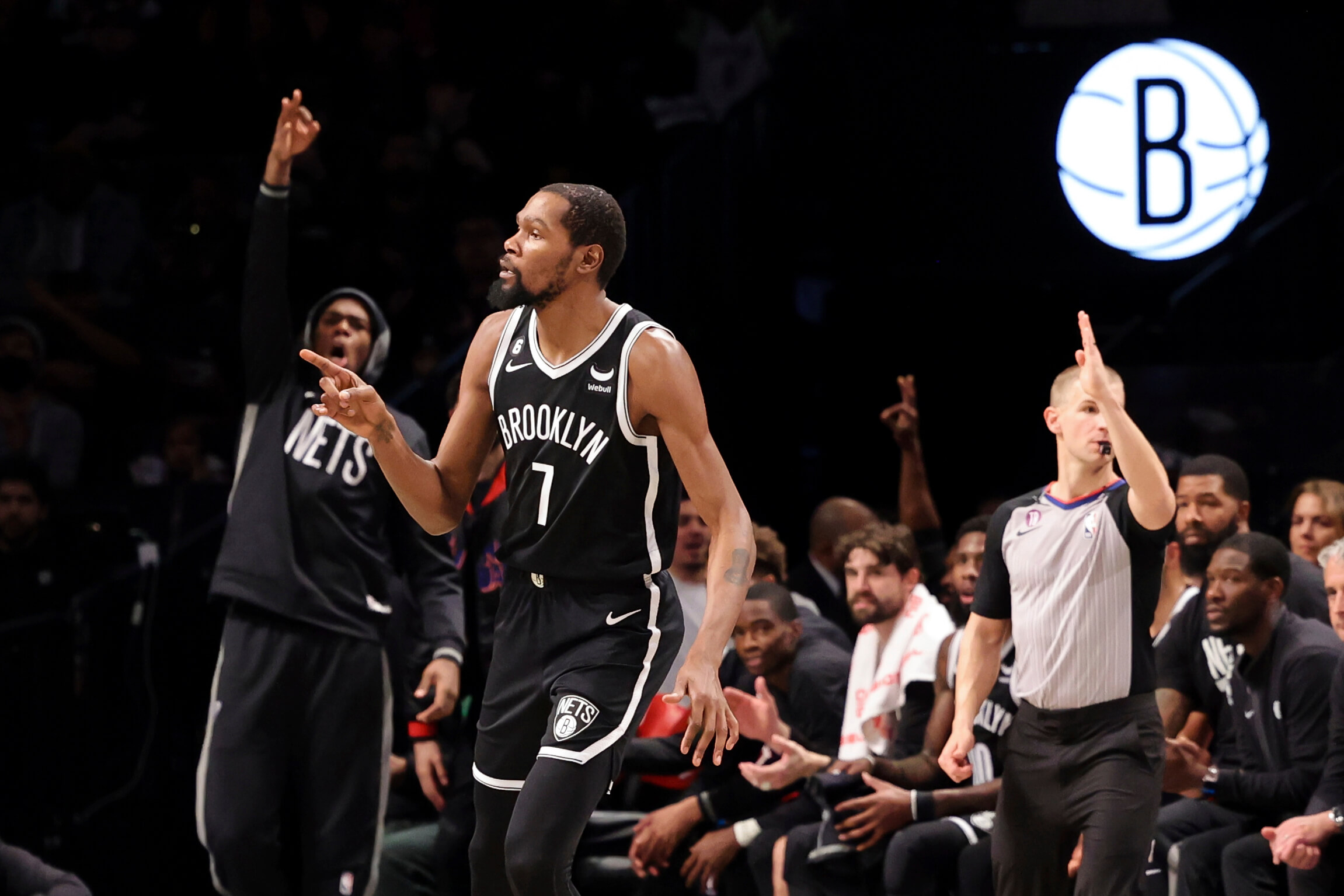 Seth Curry helps lead Nets to 111-97 win over Trail Blazers 2 Nets