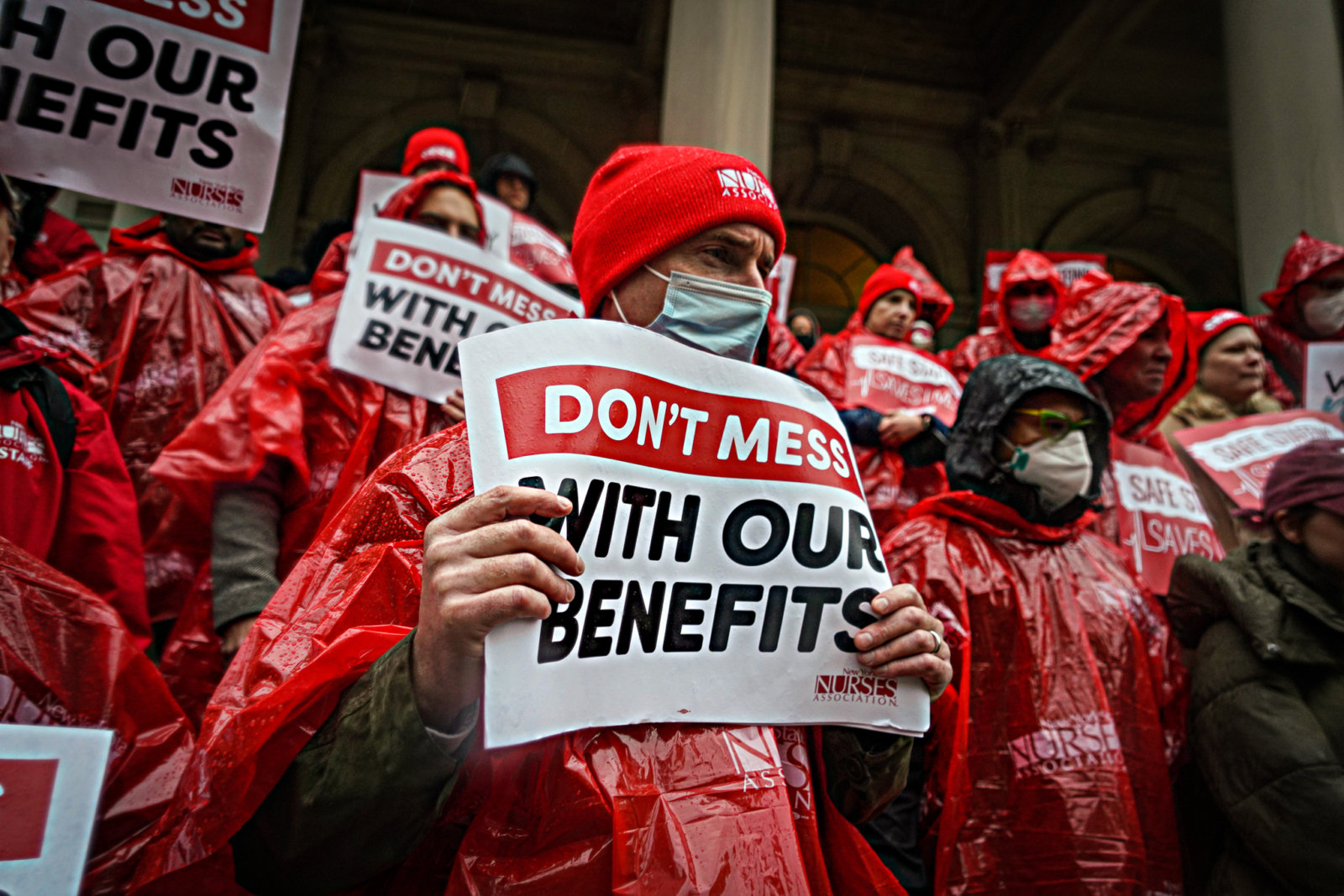 plight-of-short-nurse-staffing-continues-nysna-rallies-outside-of-city-hall-amnewyork