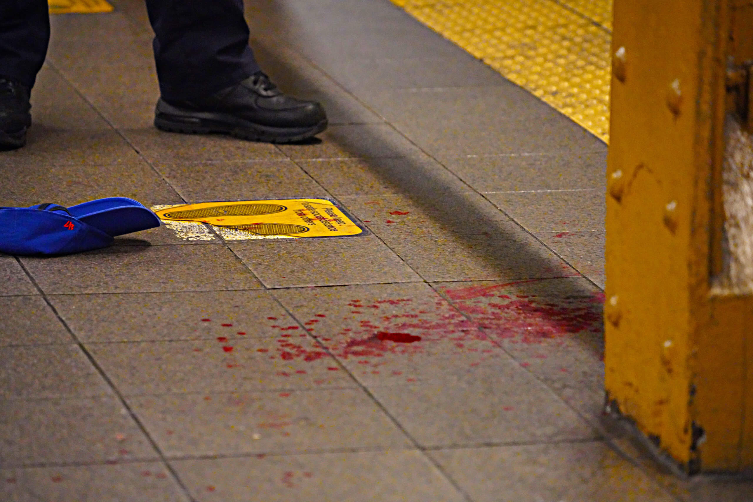 Two people slashed on L train at Union Square stop: cops 2