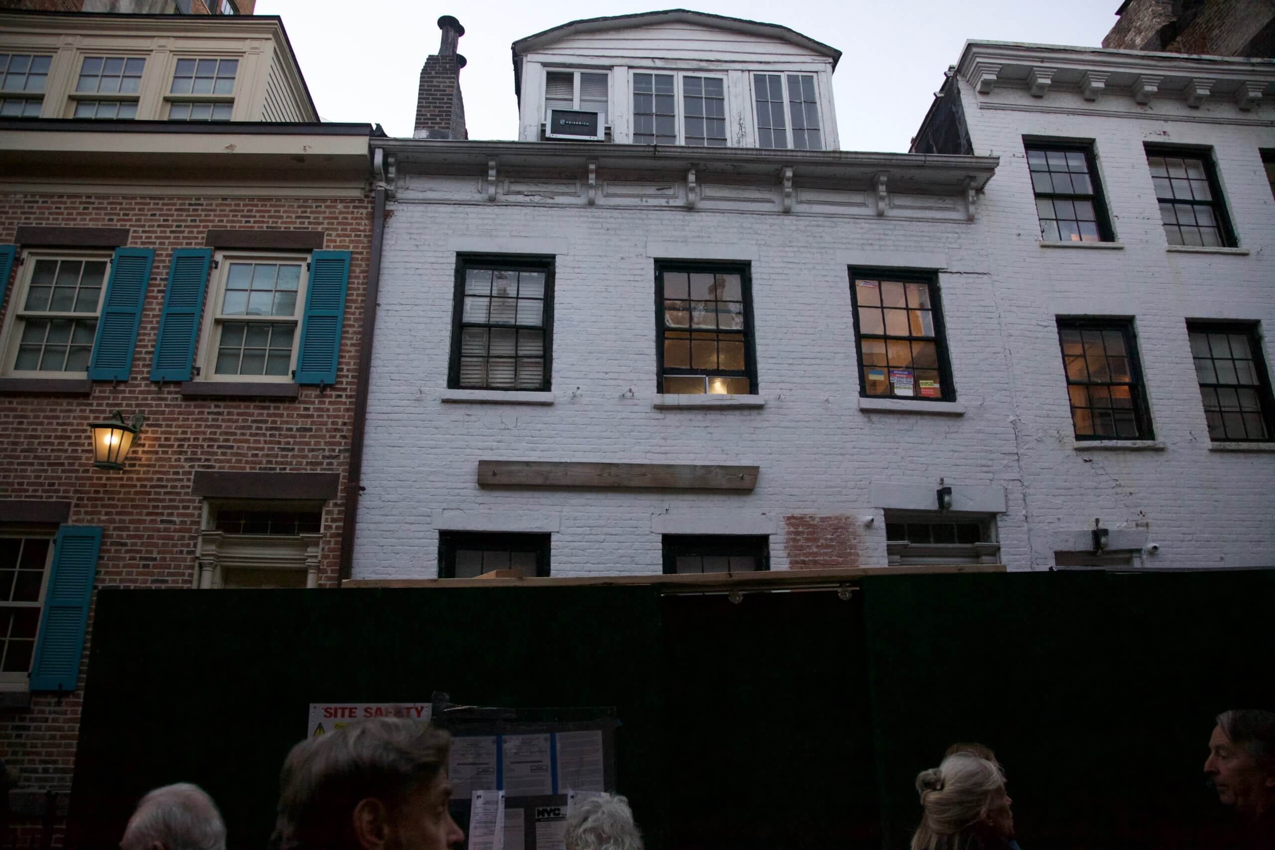 Preservationists put city and property owners on notice after Greenwich Village townhouse slated for demolition 5