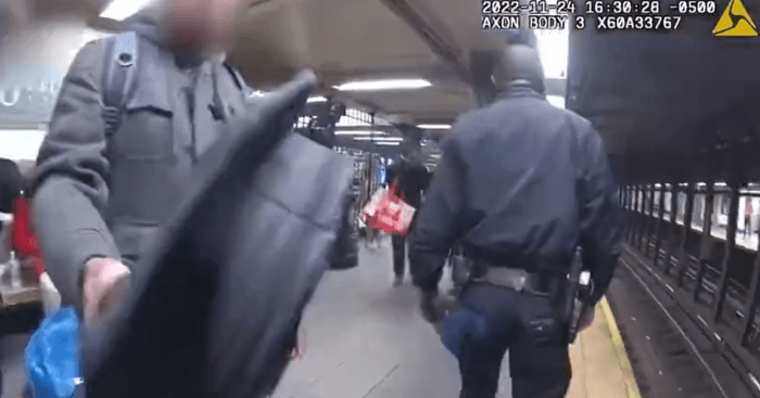 Adams honors hero cops who rescued man from subway tracks on Thanksgiving 3