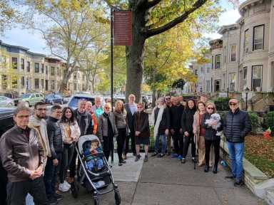 bay-ridge-parkway-doctors-row-historic-district-brooklyn-2022-landmark-sign-installation-peter-costalos-1200×900-1