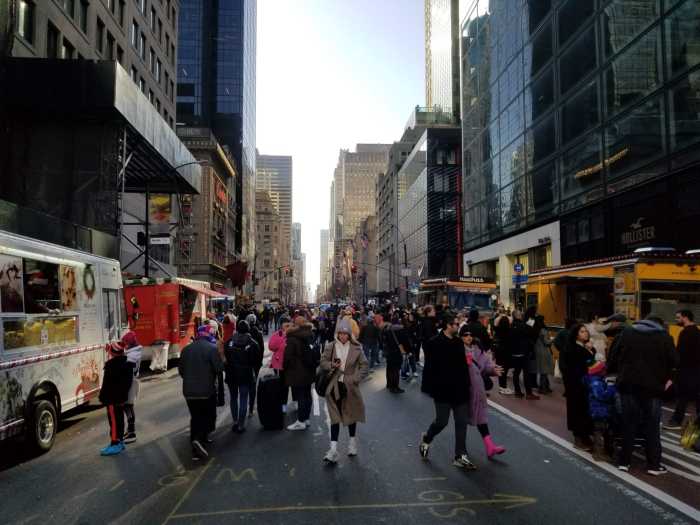 Fifth Avenue, other Midtown blocks will be car-free for Holiday Open Streets this Sunday 1 Fifth Avenue in Midtown during Open Streets