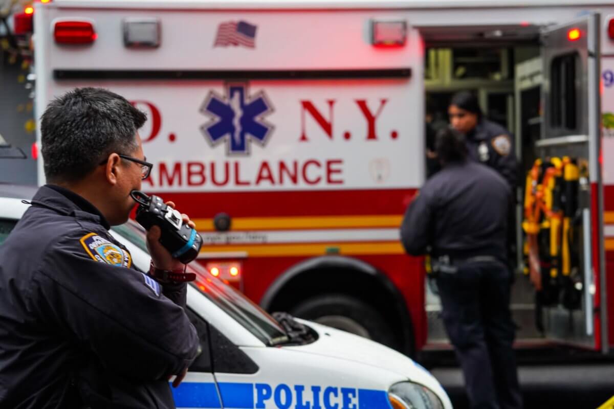 Police aid girl slashed in Manhattanville