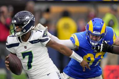 Geno Smith and the Seahawks take on the 49ers